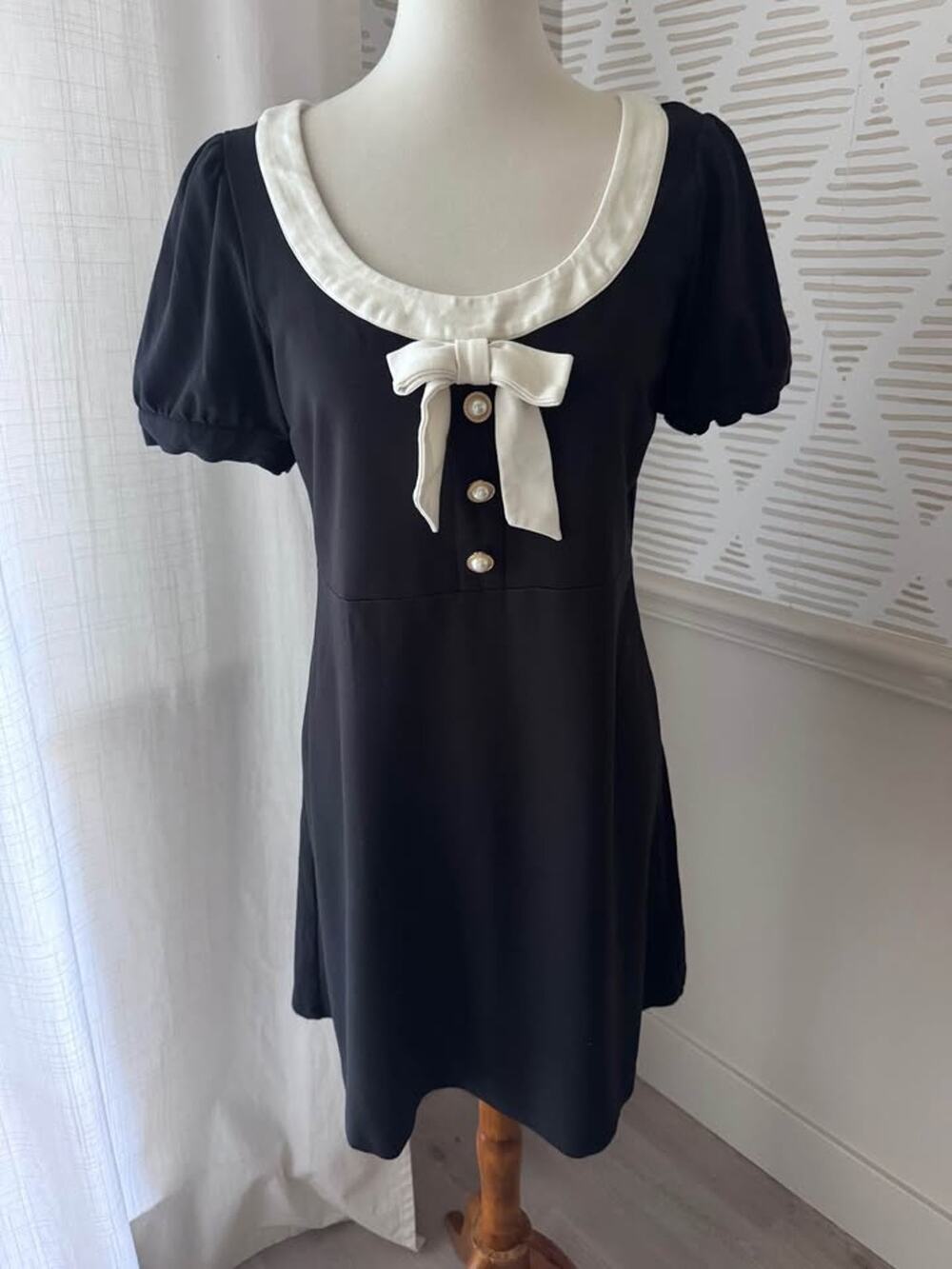 ModCloth Women’s Large Black White Retro Inspired Greet Me Sweetly A-Line Dress